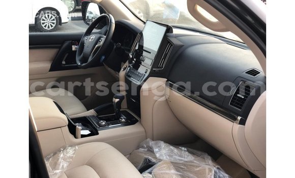 Nunua Imported Toyota Land Cruiser Black Gari ndani ya Import - Dubai nchini Hhohho Nunua Imported Toyota Land Cruiser Black Gari ndani ya Import - Dubai nchini Hhohho