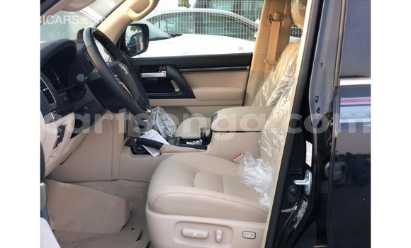 Nunua Imported Toyota Land Cruiser Black Gari ndani ya Import - Dubai nchini Hhohho Nunua Imported Toyota Land Cruiser Black Gari ndani ya Import - Dubai nchini Hhohho