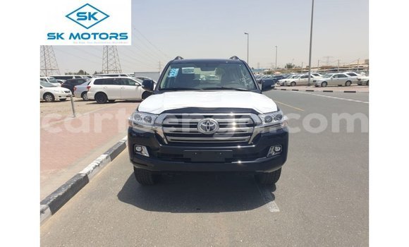 Nunua Imported Toyota Land Cruiser Black Gari ndani ya Import - Dubai nchini Hhohho