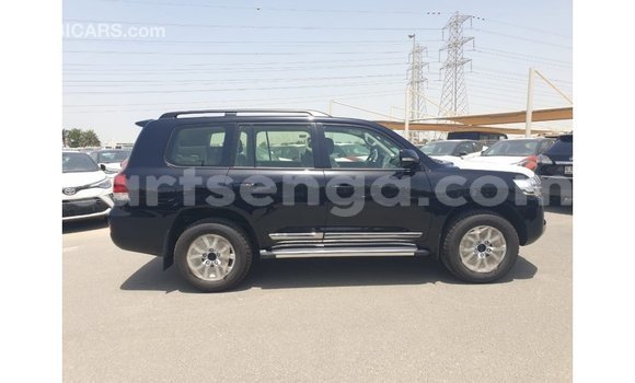 Acheter Import Voiture Toyota Land Cruiser Noir à Import - Dubai, Hhohho Acheter Import Voiture Toyota Land Cruiser Noir à Import - Dubai, Hhohho