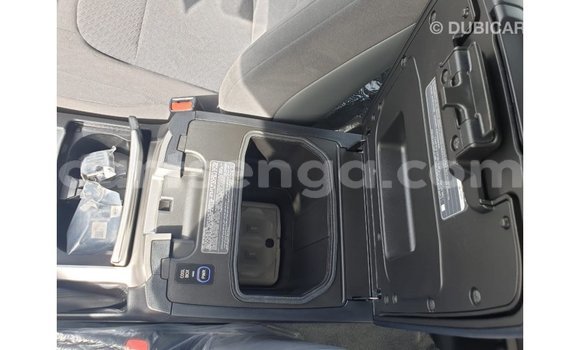 Acheter Import Voiture Toyota Land Cruiser Noir à Import - Dubai, Hhohho Acheter Import Voiture Toyota Land Cruiser Noir à Import - Dubai, Hhohho