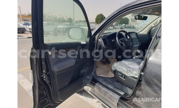 Acheter Import Voiture Toyota Land Cruiser Noir à Import - Dubai, Hhohho Acheter Import Voiture Toyota Land Cruiser Noir à Import - Dubai, Hhohho