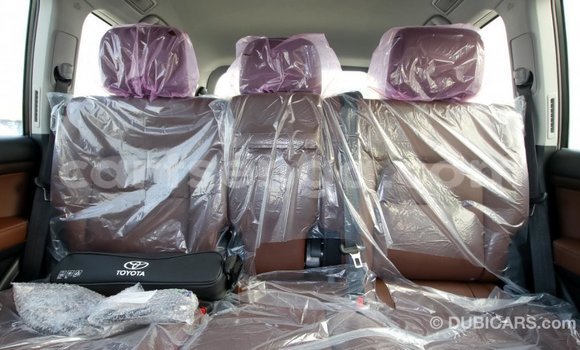 Buy Import Toyota Land Cruiser Black Car in Import - Dubai in Hhohho Buy Import Toyota Land Cruiser Black Car in Import - Dubai in Hhohho