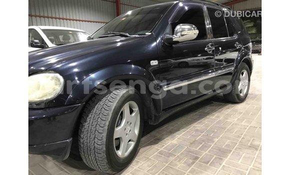 Buy Import Mercedes‒Benz 190 (W201) Blue Car in Import - Dubai in Hhohho Buy Import Mercedes‒Benz 190 (W201) Blue Car in Import - Dubai in Hhohho
