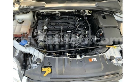 Acheter Import Voiture Ford Focus Blanc à Import - Dubai, Hhohho Acheter Import Voiture Ford Focus Blanc à Import - Dubai, Hhohho