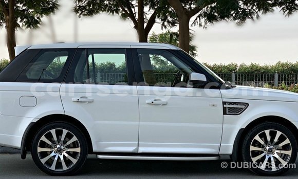 Acheter Import Voiture Land Rover Range Rover Blanc à Import - Dubai, Hhohho Acheter Import Voiture Land Rover Range Rover Blanc à Import - Dubai, Hhohho