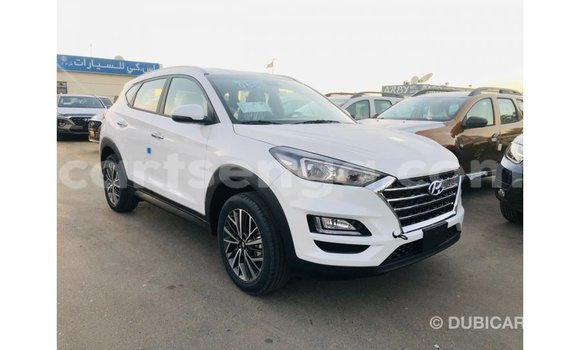 Nunua Imported Hyundai Tucson White Gari ndani ya Import - Dubai nchini Hhohho Nunua Imported Hyundai Tucson White Gari ndani ya Import - Dubai nchini Hhohho