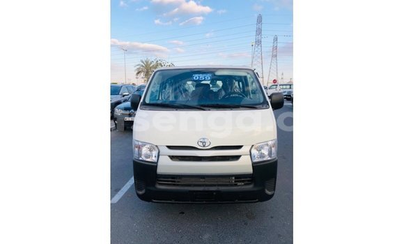 Nunua Imported Toyota Hiace White Gari ndani ya Import - Dubai nchini Hhohho Nunua Imported Toyota Hiace White Gari ndani ya Import - Dubai nchini Hhohho