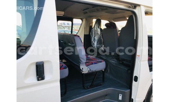 Nunua Imported Toyota Hiace White Gari ndani ya Import - Dubai nchini Hhohho Nunua Imported Toyota Hiace White Gari ndani ya Import - Dubai nchini Hhohho