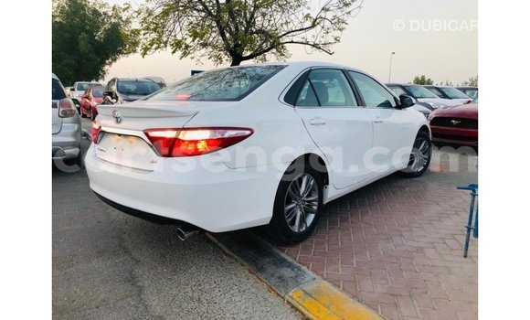 Nunua Imported Toyota Camry White Gari ndani ya Import - Dubai nchini Hhohho Nunua Imported Toyota Camry White Gari ndani ya Import - Dubai nchini Hhohho