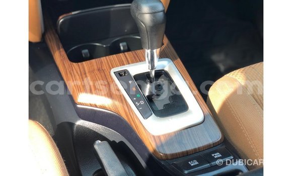 Nunua Imported Toyota Fortuner White Gari ndani ya Import - Dubai nchini Hhohho Nunua Imported Toyota Fortuner White Gari ndani ya Import - Dubai nchini Hhohho