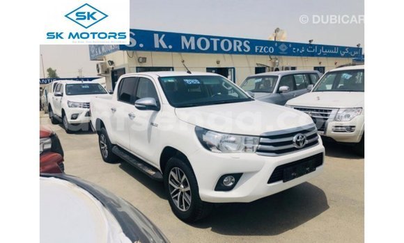 Nunua Imported Toyota Hilux White Gari ndani ya Import - Dubai nchini Hhohho Nunua Imported Toyota Hilux White Gari ndani ya Import - Dubai nchini Hhohho