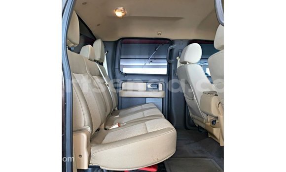 Acheter Import Voiture Ford Club Wagon Marron à Import - Dubai, Hhohho Acheter Import Voiture Ford Club Wagon Marron à Import - Dubai, Hhohho