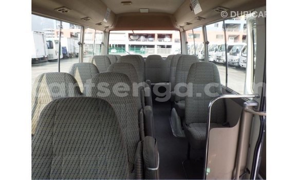 Acheter Import Voiture Toyota Coaster Blanc à Import - Dubai, Hhohho Acheter Import Voiture Toyota Coaster Blanc à Import - Dubai, Hhohho