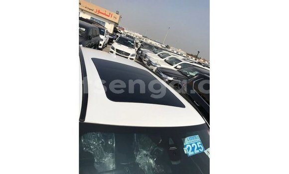 Nunua Imported BMW X5 White Gari ndani ya Import - Dubai nchini Hhohho Nunua Imported BMW X5 White Gari ndani ya Import - Dubai nchini Hhohho