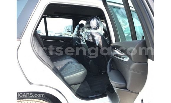 Nunua Imported BMW X5 White Gari ndani ya Import - Dubai nchini Hhohho Nunua Imported BMW X5 White Gari ndani ya Import - Dubai nchini Hhohho