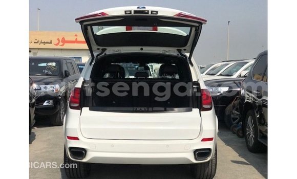 Nunua Imported BMW X5 White Gari ndani ya Import - Dubai nchini Hhohho Nunua Imported BMW X5 White Gari ndani ya Import - Dubai nchini Hhohho