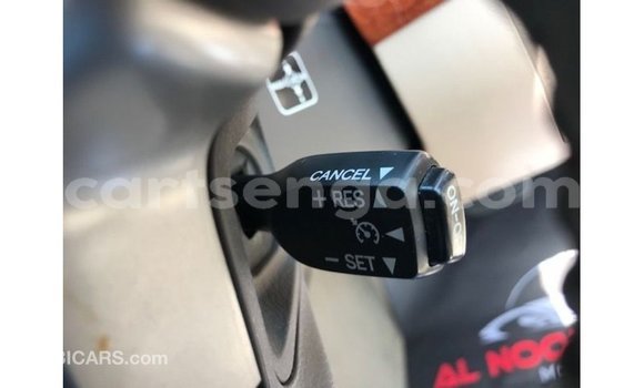 Nunua Imported Toyota Land Cruiser Red Gari ndani ya Import - Dubai nchini Hhohho Nunua Imported Toyota Land Cruiser Red Gari ndani ya Import - Dubai nchini Hhohho