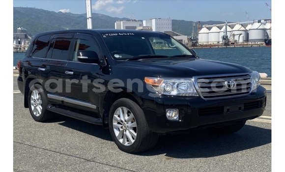 Nunua Imported Toyota Land Cruiser Black Gari ndani ya Import - Dubai nchini Hhohho Nunua Imported Toyota Land Cruiser Black Gari ndani ya Import - Dubai nchini Hhohho