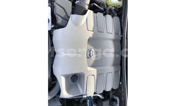 Acheter Import Voiture Toyota Land Cruiser Blanc à Import - Dubai, Hhohho Acheter Import Voiture Toyota Land Cruiser Blanc à Import - Dubai, Hhohho