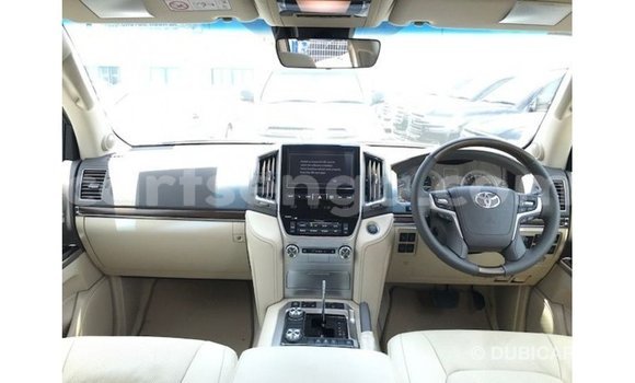 Nunua Imported Toyota Land Cruiser White Gari ndani ya Import - Dubai nchini Hhohho Nunua Imported Toyota Land Cruiser White Gari ndani ya Import - Dubai nchini Hhohho