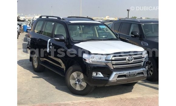 Acheter Import Voiture Toyota Land Cruiser Noir à Import - Dubai, Hhohho Acheter Import Voiture Toyota Land Cruiser Noir à Import - Dubai, Hhohho