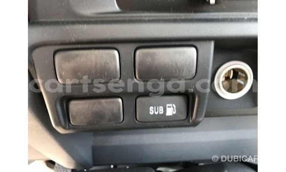 Nunua Imported Toyota Land Cruiser White Gari ndani ya Import - Dubai nchini Hhohho Nunua Imported Toyota Land Cruiser White Gari ndani ya Import - Dubai nchini Hhohho