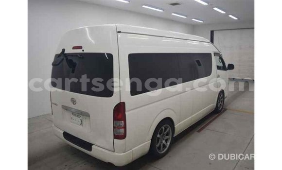 Acheter Import Voiture Toyota Hiace Blanc à Import - Dubai, Hhohho Acheter Import Voiture Toyota Hiace Blanc à Import - Dubai, Hhohho