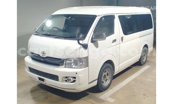 Acheter Import Voiture Toyota Hiace Blanc à Import - Dubai, Hhohho Acheter Import Voiture Toyota Hiace Blanc à Import - Dubai, Hhohho