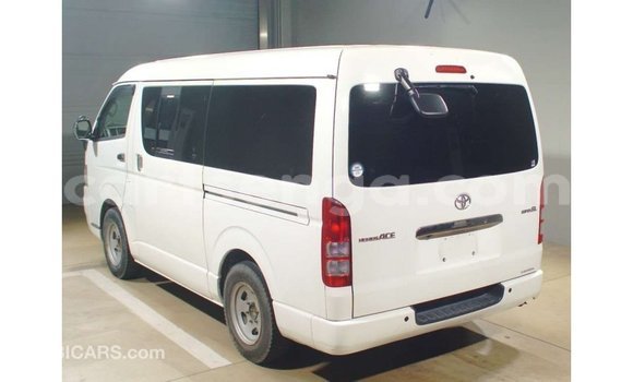 Acheter Import Voiture Toyota Hiace Blanc à Import - Dubai, Hhohho Acheter Import Voiture Toyota Hiace Blanc à Import - Dubai, Hhohho