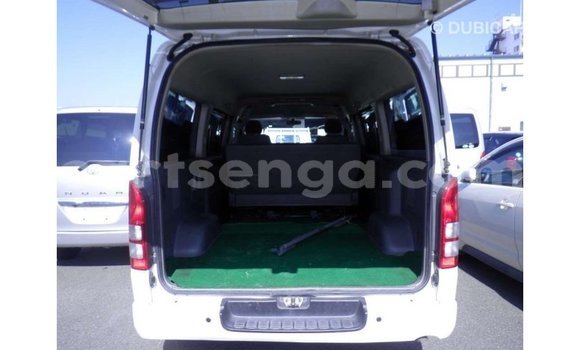 Acheter Import Voiture Toyota Hiace Blanc à Import - Dubai, Hhohho Acheter Import Voiture Toyota Hiace Blanc à Import - Dubai, Hhohho