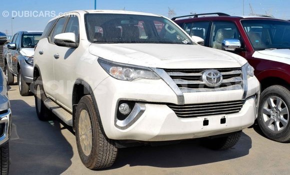Buy Import Toyota Fortuner White Car in Import - Dubai in Hhohho Buy Import Toyota Fortuner White Car in Import - Dubai in Hhohho
