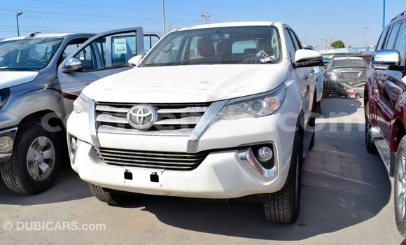 Buy Import Toyota Fortuner White Car in Import - Dubai in Hhohho Buy Import Toyota Fortuner White Car in Import - Dubai in Hhohho