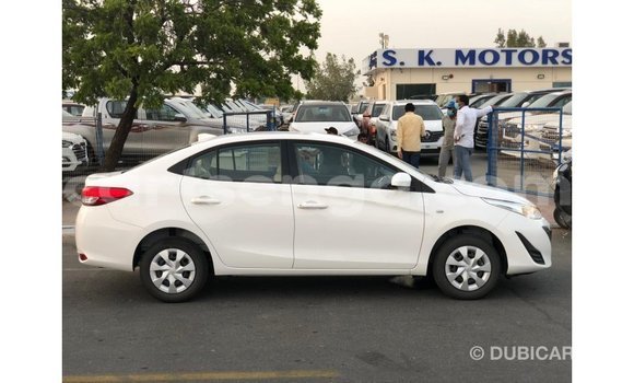 Nunua Imported Toyota Yaris White Gari ndani ya Import - Dubai nchini Hhohho Nunua Imported Toyota Yaris White Gari ndani ya Import - Dubai nchini Hhohho