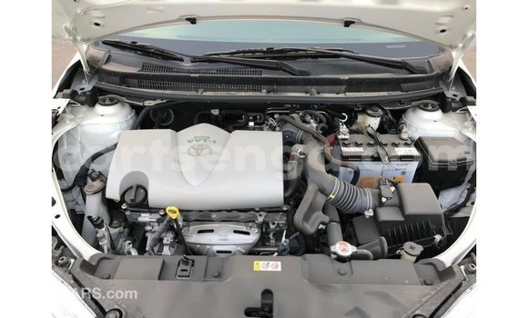 Nunua Imported Toyota Yaris White Gari ndani ya Import - Dubai nchini Hhohho Nunua Imported Toyota Yaris White Gari ndani ya Import - Dubai nchini Hhohho