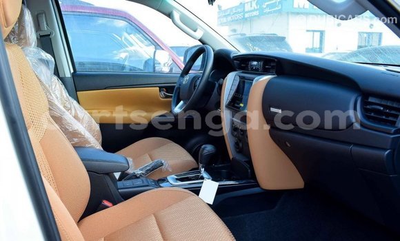 Buy Import Toyota Fortuner White Car in Import - Dubai in Hhohho Buy Import Toyota Fortuner White Car in Import - Dubai in Hhohho