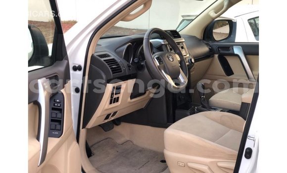 Nunua Imported Toyota Prado White Gari ndani ya Import - Dubai nchini Hhohho Nunua Imported Toyota Prado White Gari ndani ya Import - Dubai nchini Hhohho