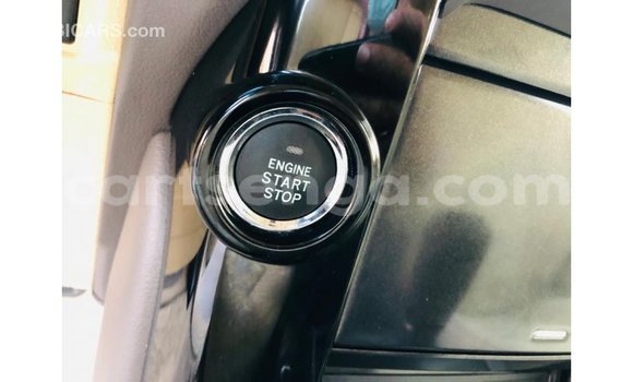 Nunua Imported Toyota Prado White Gari ndani ya Import - Dubai nchini Hhohho Nunua Imported Toyota Prado White Gari ndani ya Import - Dubai nchini Hhohho