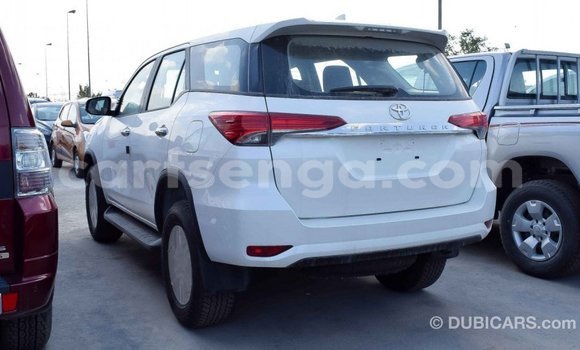 Buy Import Toyota Fortuner White Car in Import - Dubai in Hhohho Buy Import Toyota Fortuner White Car in Import - Dubai in Hhohho