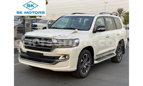 Nunua Imported Toyota Land Cruiser White Gari ndani ya Import - Dubai nchini Hhohho