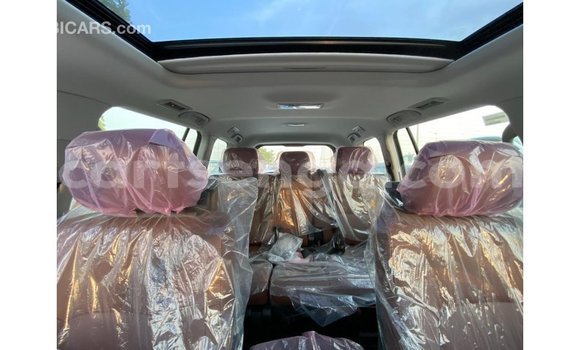 Nunua Imported Toyota Land Cruiser White Gari ndani ya Import - Dubai nchini Hhohho Nunua Imported Toyota Land Cruiser White Gari ndani ya Import - Dubai nchini Hhohho