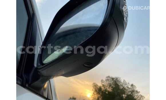 Nunua Imported Toyota Land Cruiser White Gari ndani ya Import - Dubai nchini Hhohho Nunua Imported Toyota Land Cruiser White Gari ndani ya Import - Dubai nchini Hhohho