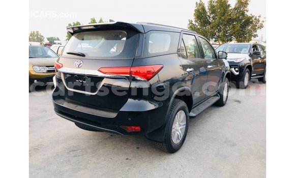 Nunua Imported Toyota Fortuner Black Gari ndani ya Import - Dubai nchini Hhohho Nunua Imported Toyota Fortuner Black Gari ndani ya Import - Dubai nchini Hhohho