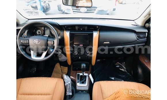 Nunua Imported Toyota Fortuner Black Gari ndani ya Import - Dubai nchini Hhohho Nunua Imported Toyota Fortuner Black Gari ndani ya Import - Dubai nchini Hhohho