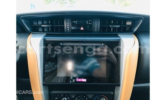 Nunua Imported Toyota Fortuner Black Gari ndani ya Import - Dubai nchini Hhohho Nunua Imported Toyota Fortuner Black Gari ndani ya Import - Dubai nchini Hhohho