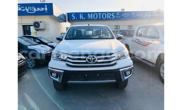 Nunua Imported Toyota Hilux White Gari ndani ya Import - Dubai nchini Hhohho Nunua Imported Toyota Hilux White Gari ndani ya Import - Dubai nchini Hhohho