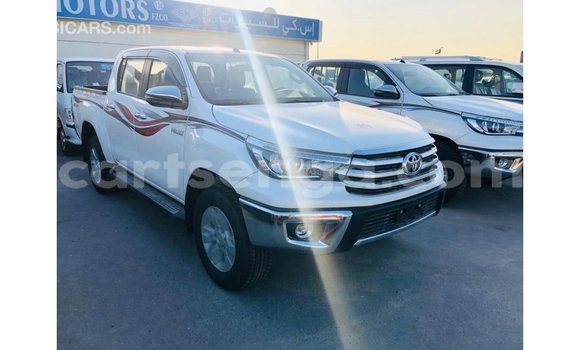 Nunua Imported Toyota Hilux White Gari ndani ya Import - Dubai nchini Hhohho Nunua Imported Toyota Hilux White Gari ndani ya Import - Dubai nchini Hhohho