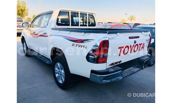 Nunua Imported Toyota Hilux White Gari ndani ya Import - Dubai nchini Hhohho Nunua Imported Toyota Hilux White Gari ndani ya Import - Dubai nchini Hhohho