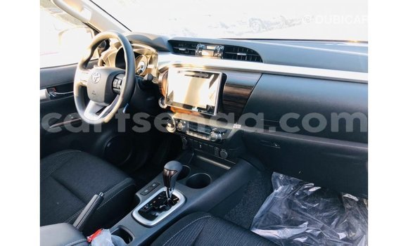 Nunua Imported Toyota Hilux White Gari ndani ya Import - Dubai nchini Hhohho Nunua Imported Toyota Hilux White Gari ndani ya Import - Dubai nchini Hhohho