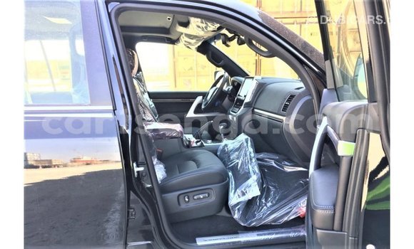 Acheter Import Voiture Toyota Land Cruiser Noir à Import - Dubai, Hhohho Acheter Import Voiture Toyota Land Cruiser Noir à Import - Dubai, Hhohho